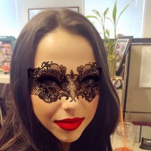Meet your Posher, Laysa